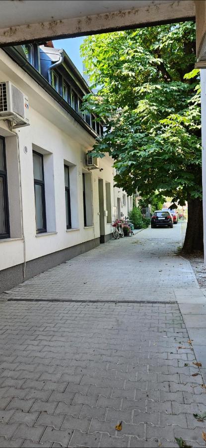 Khan Apartments Ljubljana Exterior foto
