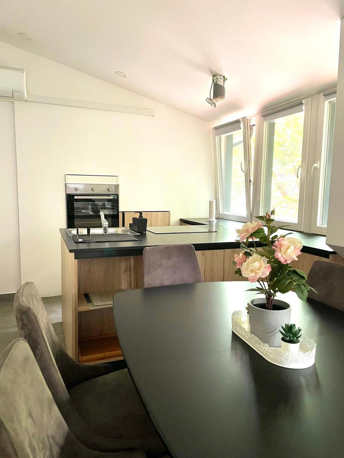 Khan Apartments Ljubljana Cameră foto
